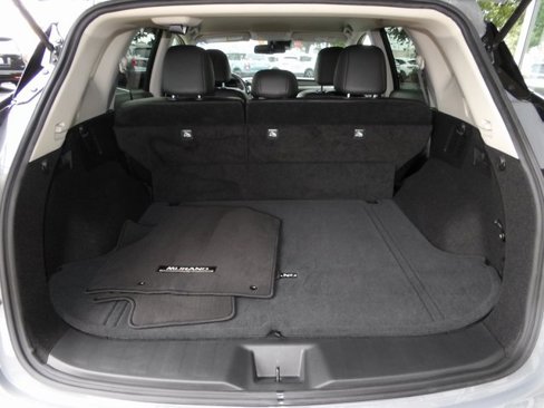Certified 2024 Nissan Murano SV w/ SV Midnight Edition Package image 12