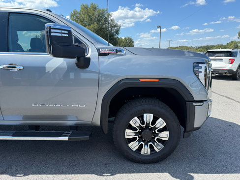 Used 2025 GMC Sierra 3500 Denali w/ Denali Reserve Package image 60