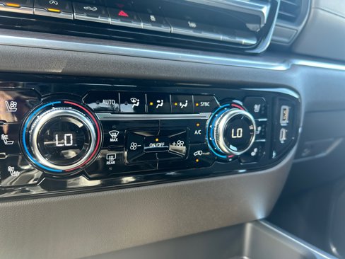 New 2026 GMC Sierra 1500 SLT image 18