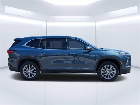 New 2025 Buick Enclave Preferred image 3