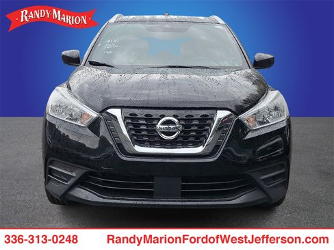 Used 2020 Nissan Kicks SV image 2