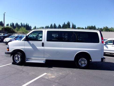 Used 2016 Chevrolet Express 3500 LT w/ LT Preferred Equipment Group image 2