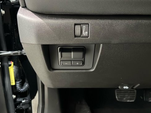 New 2025 Chevrolet Colorado Z71 w/ Technology Package image 13