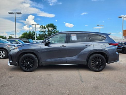 Used 2023 Toyota Highlander XSE image 4