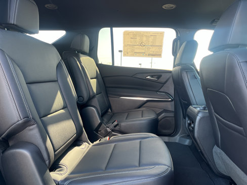 New 2026 Chevrolet Traverse LT image 14