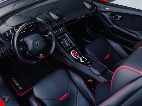 Used 2021 Lamborghini Huracan EVO image 33