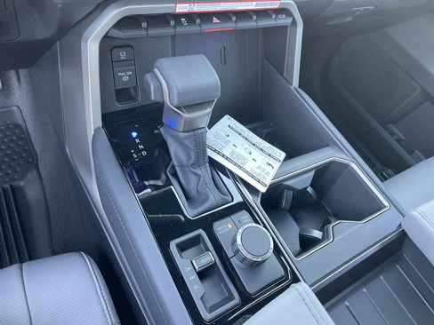 New 2026 Toyota Tundra Limited image 9