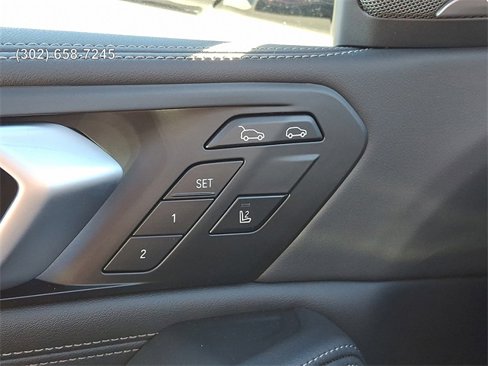 Used 2025 BMW X6 M60i w/ Parking Assistance Package image 23