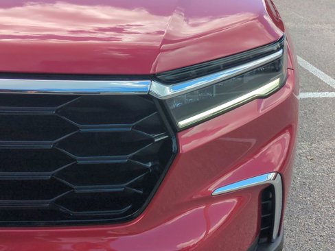 Used 2023 Honda Pilot Elite image 10