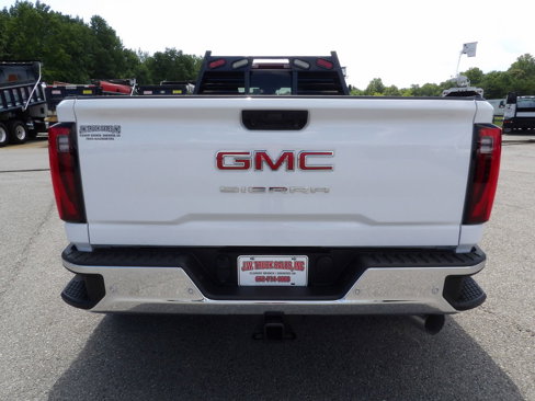 Used 2024 GMC Sierra 3500 Pro image 6