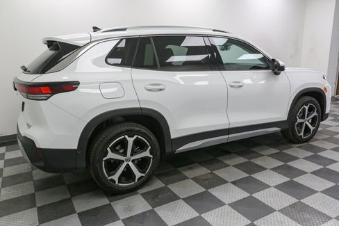 New 2025 Volkswagen Tiguan SE image 9