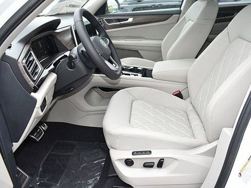 New 2025 Volkswagen Atlas SEL Premium R-Line image 7