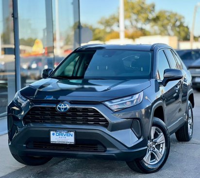 Used 2024 Toyota RAV4 XLE image 1