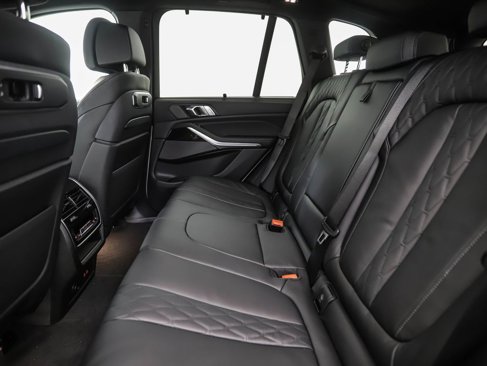 New 2026 BMW X5 M60i image 21