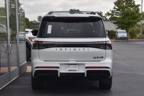 New 2026 INFINITI QX80 Sensory w/ Sport Exterior Package image 9