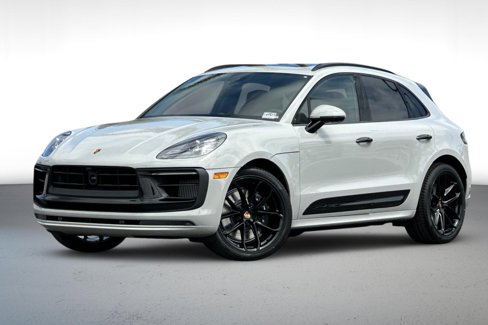 New 2025 Porsche Macan GTS image 1