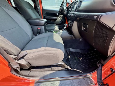 Used 2018 Jeep Wrangler Unlimited Sport S image 17