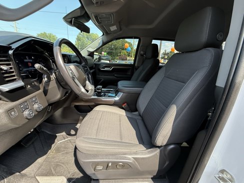 Used 2023 Chevrolet Silverado 1500 RST w/ Redline Edition image 16