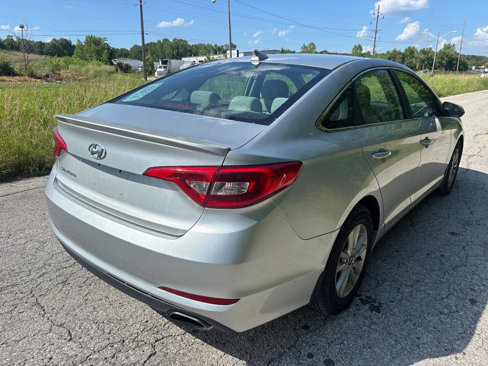Used 2015 Hyundai Sonata SE w/ Winter Package image 6