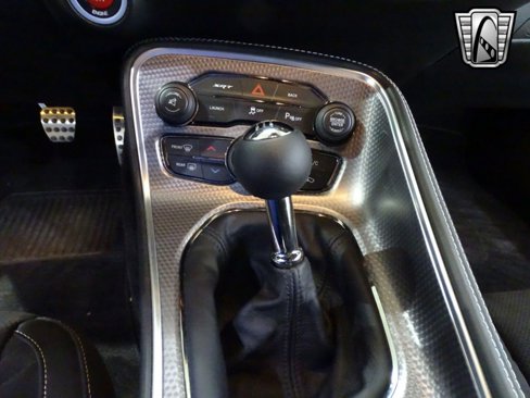 Used 2015 Dodge Challenger SRT Hellcat image 23