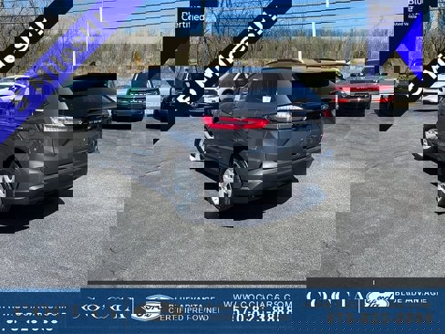Used 2024 Ford Edge SE image 5