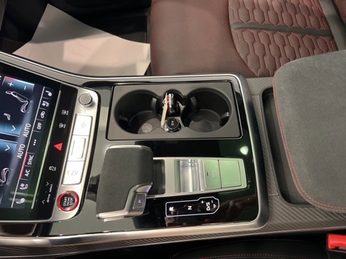 New 2025 Audi RS Q8 performance image 33