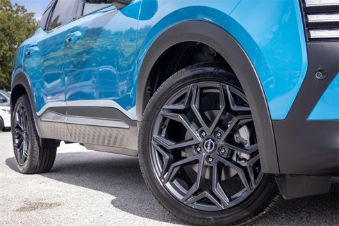 New 2026 Nissan Kicks SR w/ SR Premium Package image 2