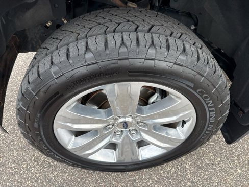 Used 2018 Ford F150 Platinum w/ Equipment Group 701A Luxury image 10