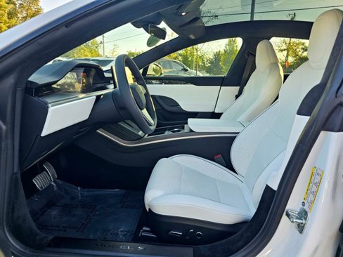 Used 2024 Tesla Model S Plaid image 18