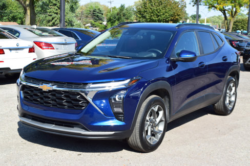 Used 2024 Chevrolet Trax LT w/ Driver Confidence Package image 3