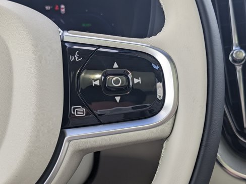 New 2025 Volvo XC60 T8 Plus w/ Protection Package Premier image 25