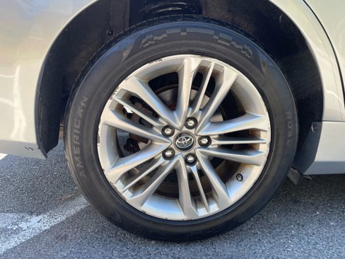 Used 2016 Toyota Camry SE image 45