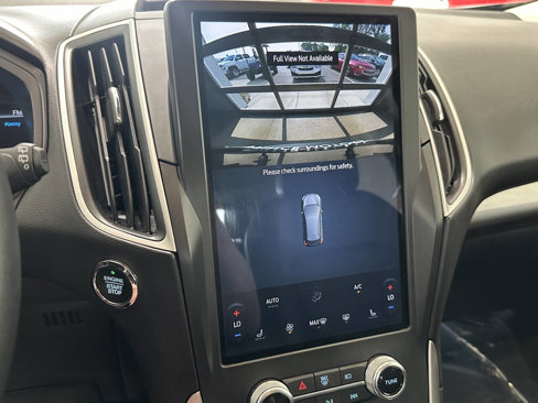 Used 2024 Ford Edge SEL image 35