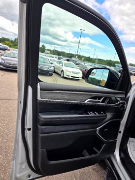 Used 2024 Jeep Wagoneer Series II w/ Flexible Seating Group image 10
