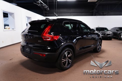 Used 2024 Volvo XC40 B5 Core image 7