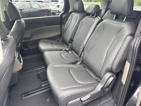 New 2026 Kia Carnival SX image 11