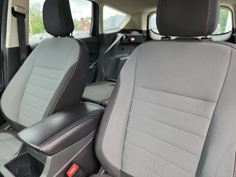 Used 2018 Ford Escape S image 7