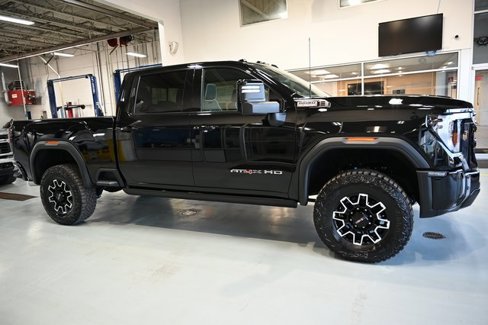 New 2026 GMC Sierra 2500 AT4X image 4