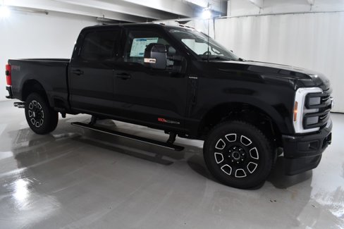 New 2025 Ford F350 Platinum w/ FX4 Off-Road Package image 8