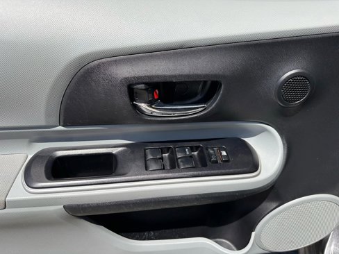 Used 2014 Toyota Prius C Four image 19