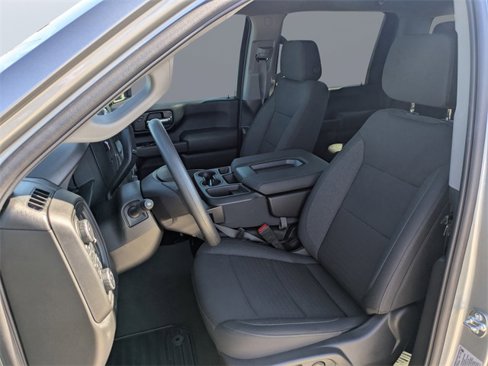 Used 2025 Chevrolet Silverado 2500 Custom w/ Custom Value Package image 21