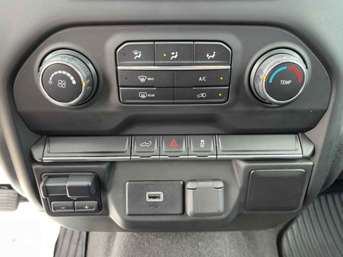 Used 2020 Chevrolet Silverado 2500 Custom w/ Custom Value Package image 27