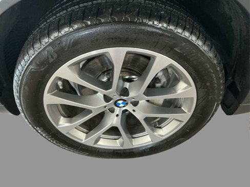 Used 2023 BMW X5 xDrive40i w/ Premium Package image 17