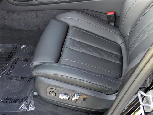 New 2026 BMW X7 M60i w/ M Sport Professional Package image 4