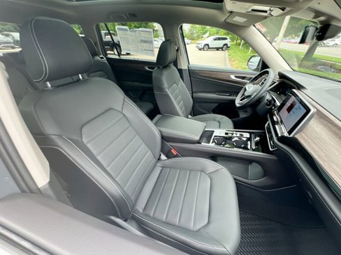 New 2025 Volkswagen Atlas SEL image 26