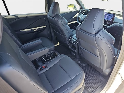 New 2025 Lexus TX 500h AWD image 11