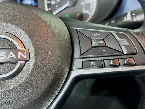 Used 2025 Nissan Versa SV image 17