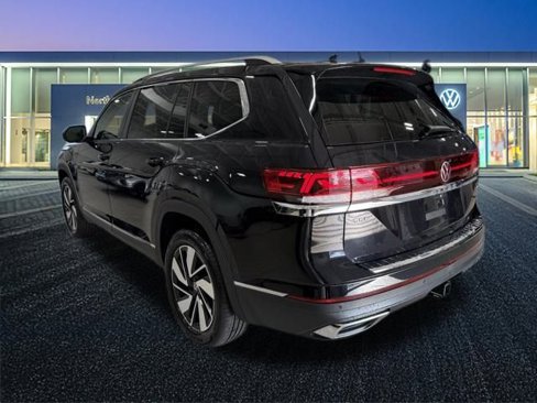 Certified 2025 Volkswagen Atlas SEL image 6