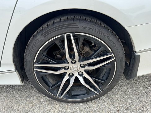 Used 2021 Honda Accord Touring image 10