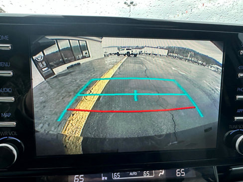 Used 2022 Toyota Sienna XSE image 18